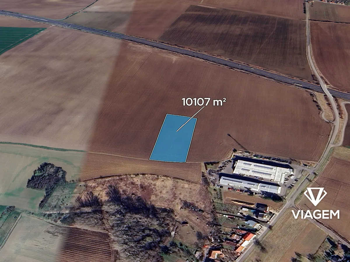 Prodej podílu 1/4 pole 2526 m²